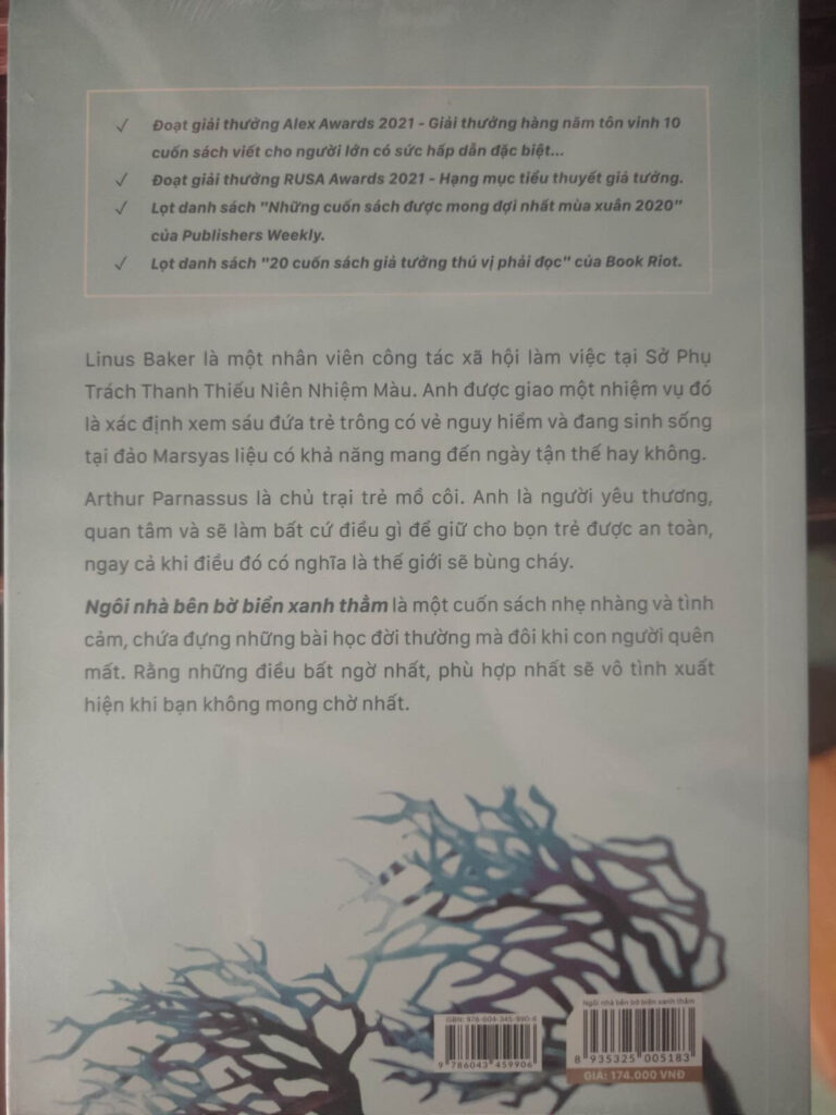 Review sách Ngôi Nhà Bên Bờ Biển Xanh Thẳm